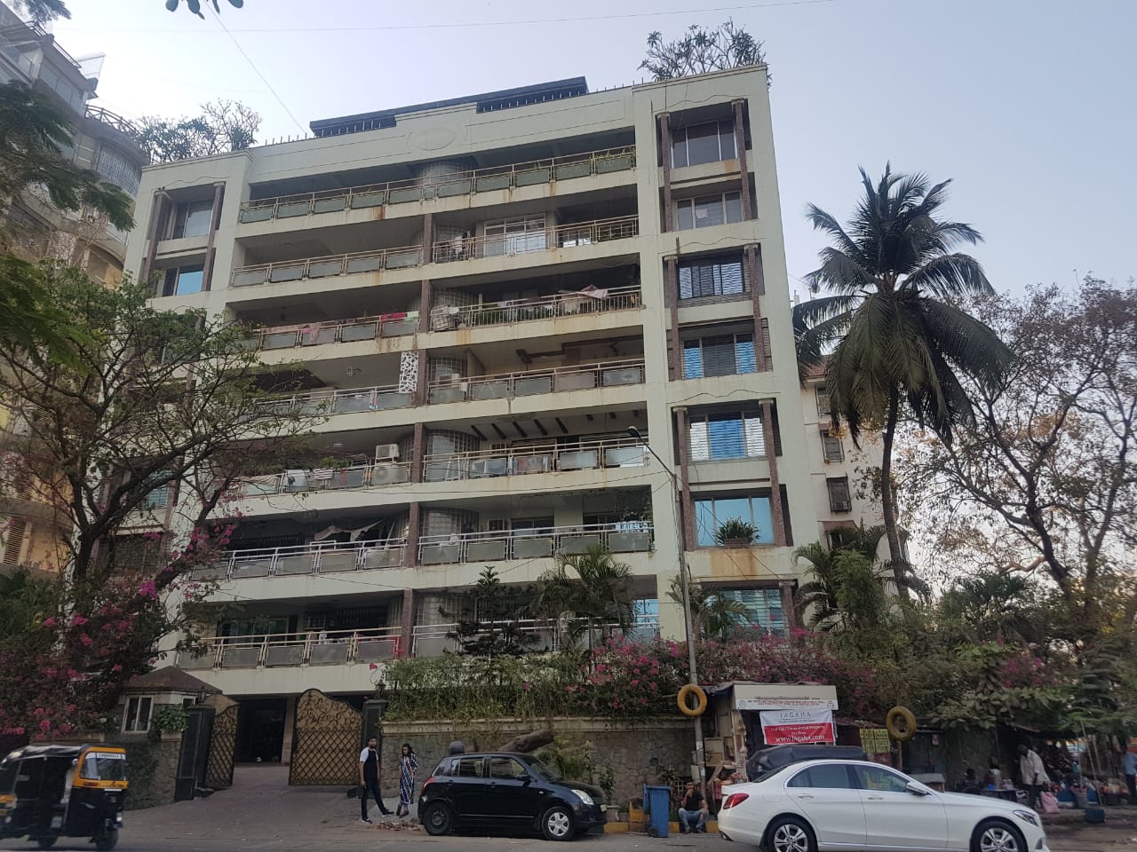 Building - The Nest, Juhu